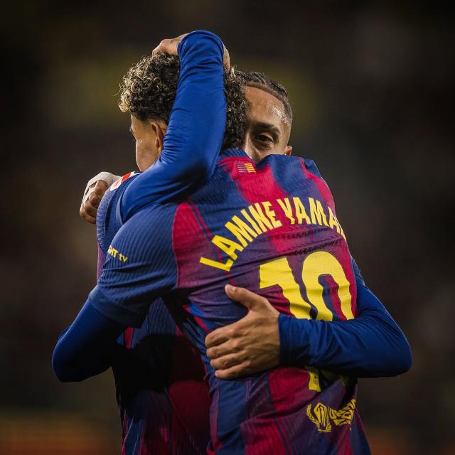 برشلونة بلاس  - AnyQuizi