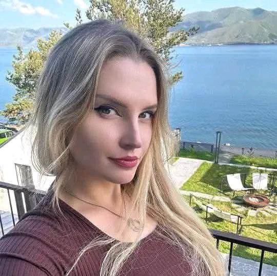 مجموعة تعارف وتواصل بنات أوروبا  - AnyQuizi